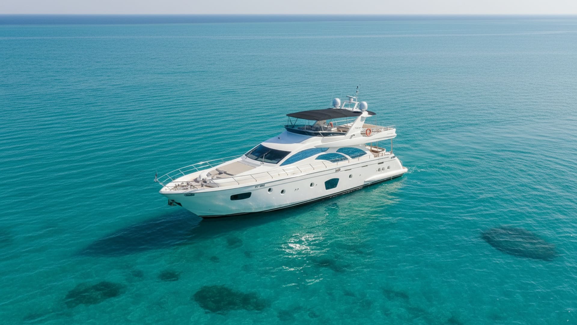 Coral Seeker 75 ft aerial view, premium Dubai yacht