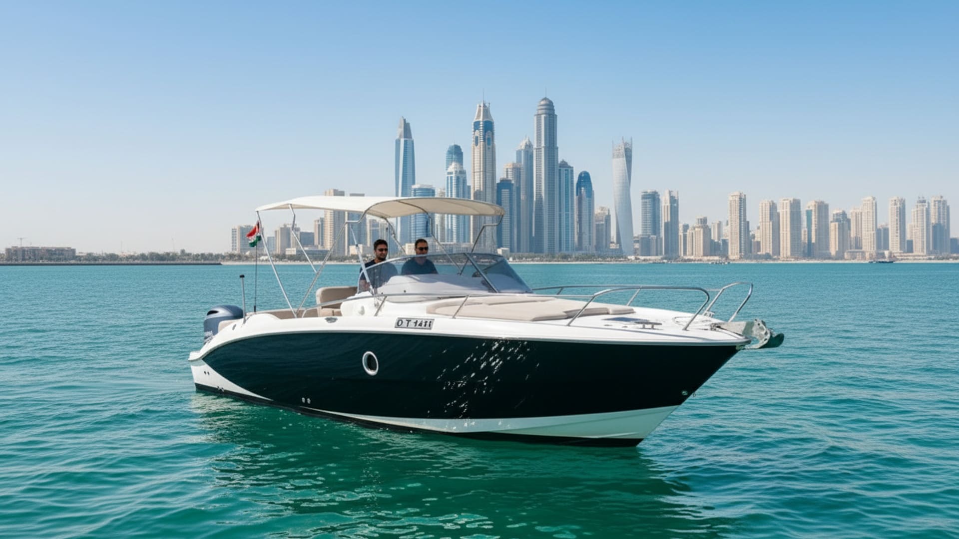 Wave Seeker 27 ft yacht deck, comfortable seating