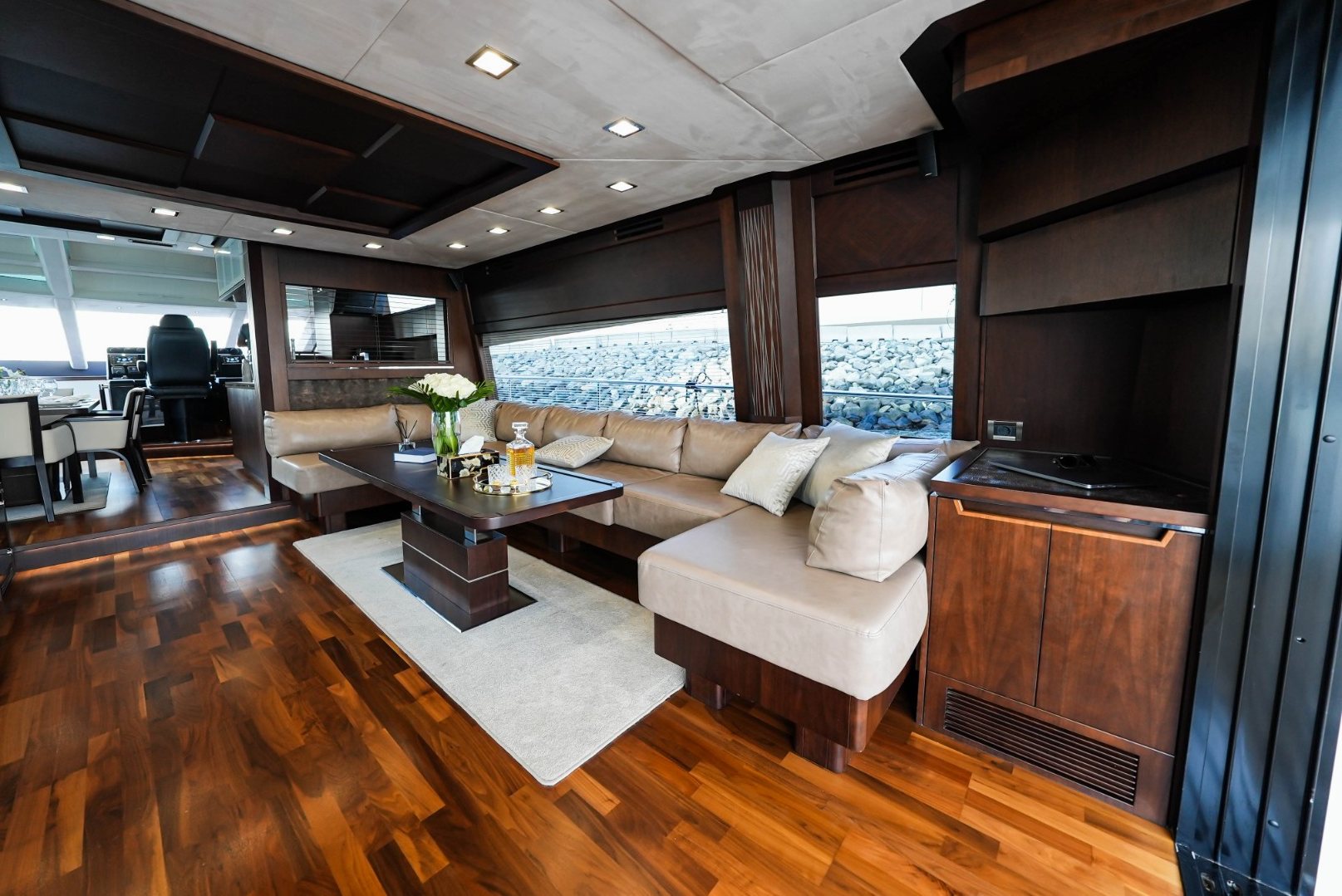 View 16: Galeon