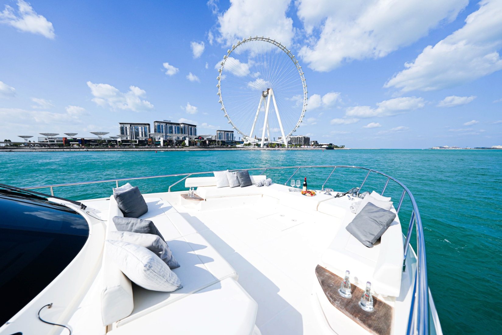 View 5: Ferretti 67 ft