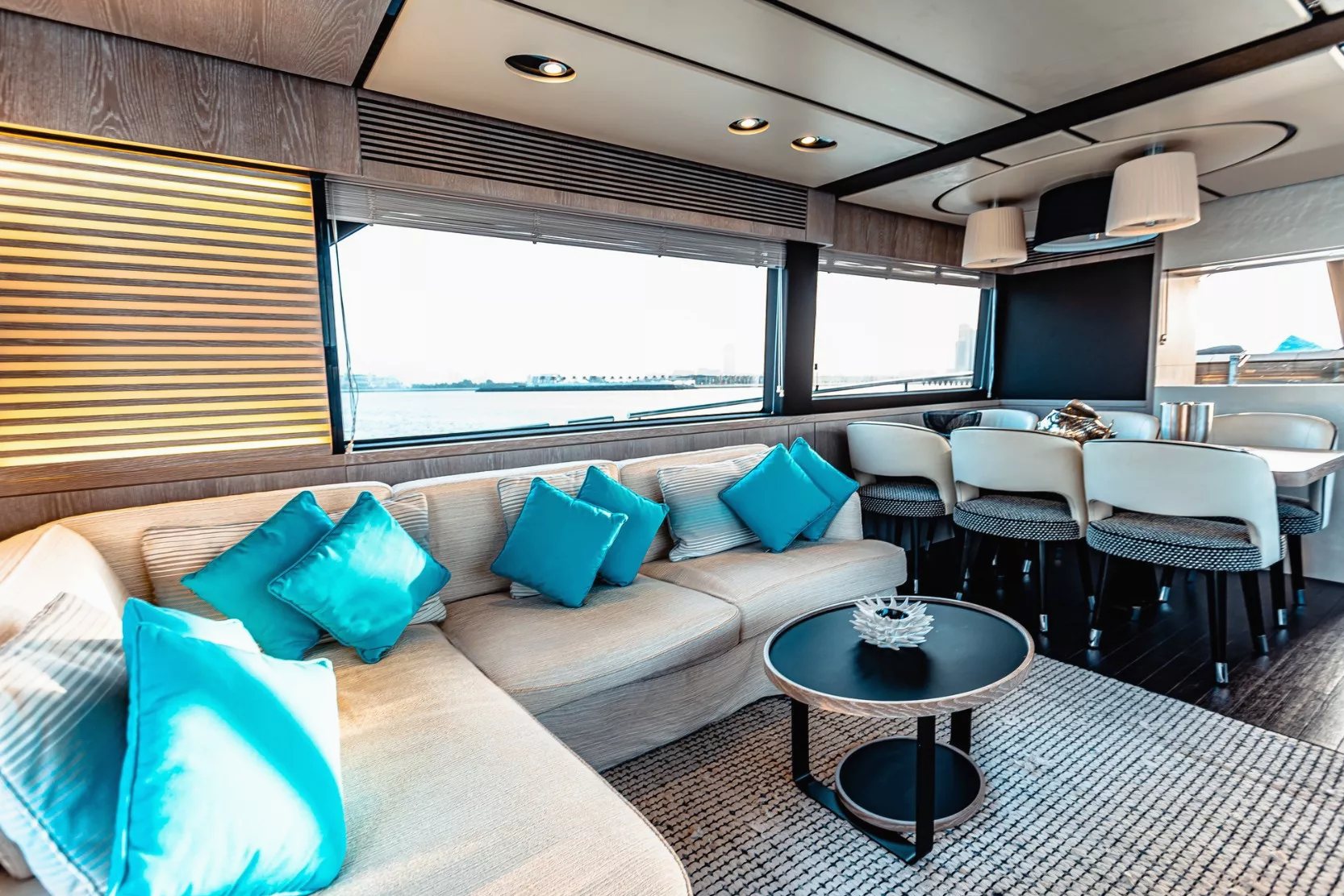 View 6: Azimut Magellano 66 ft