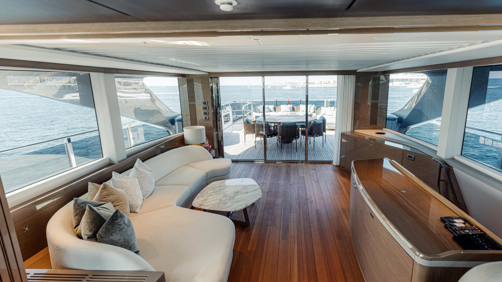 View 16: Princess 95X Super-flybridge