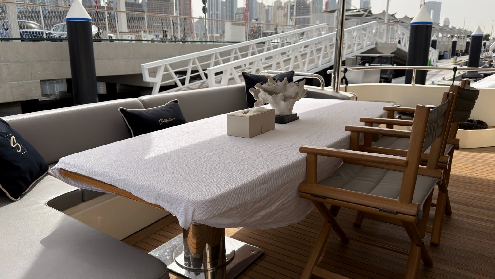 View 13: Azimut Satisfaction