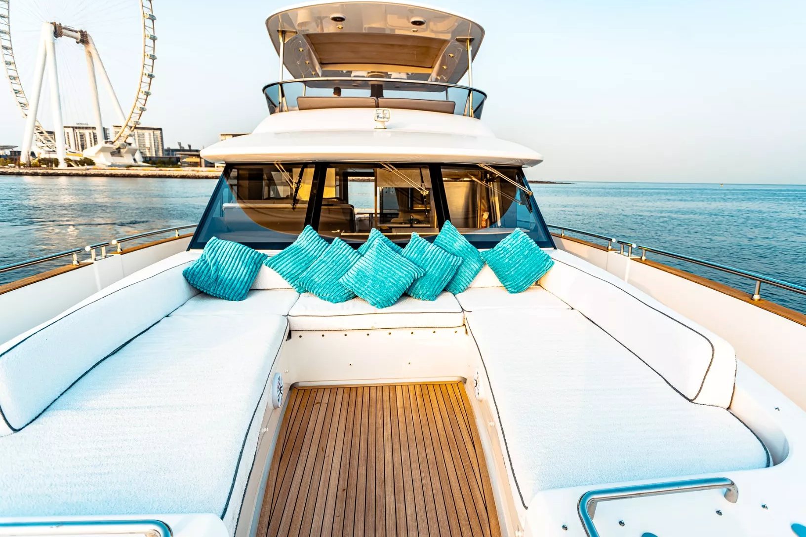 View 7: Azimut Magellano 66 ft