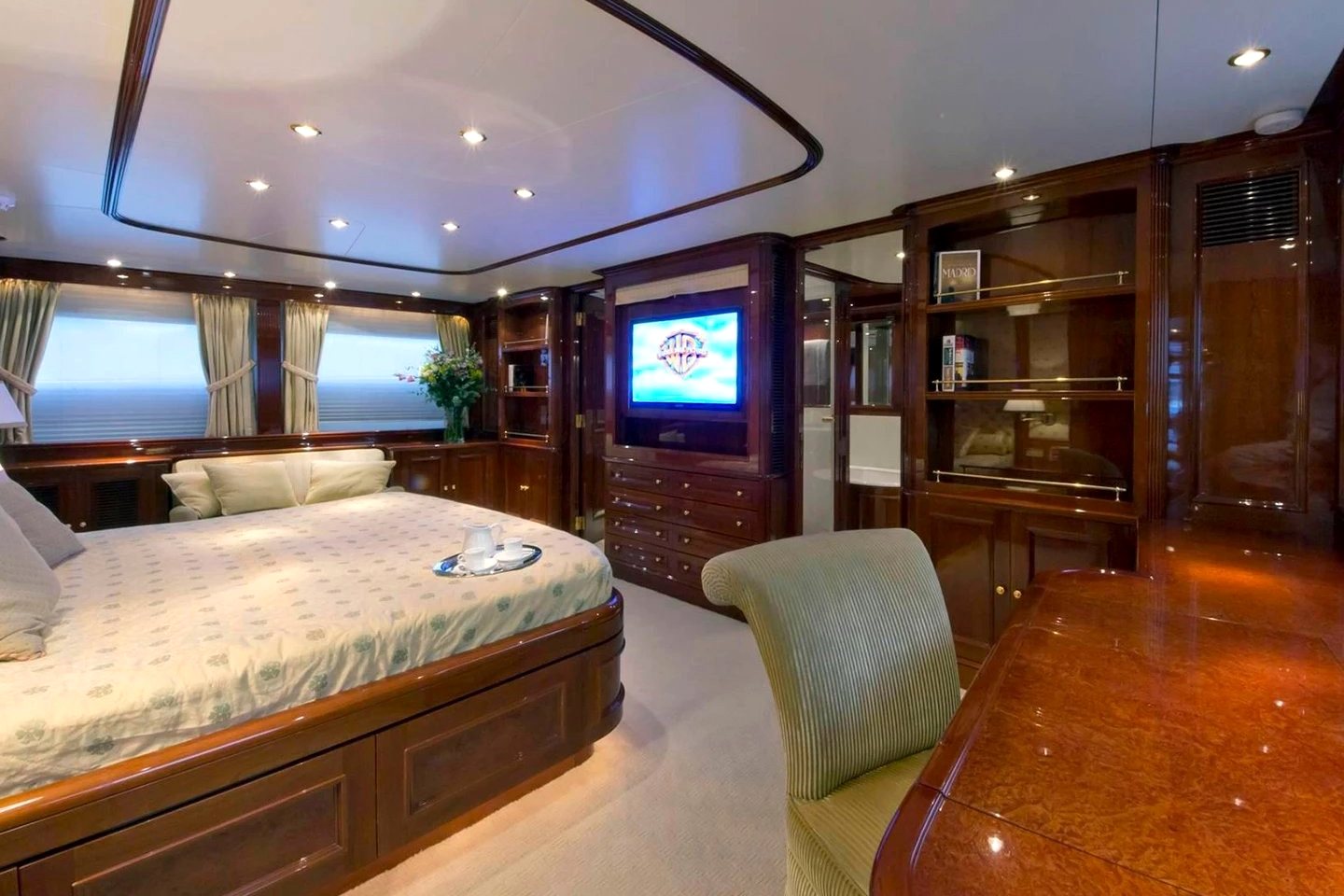 View 11: Benetti Gallus