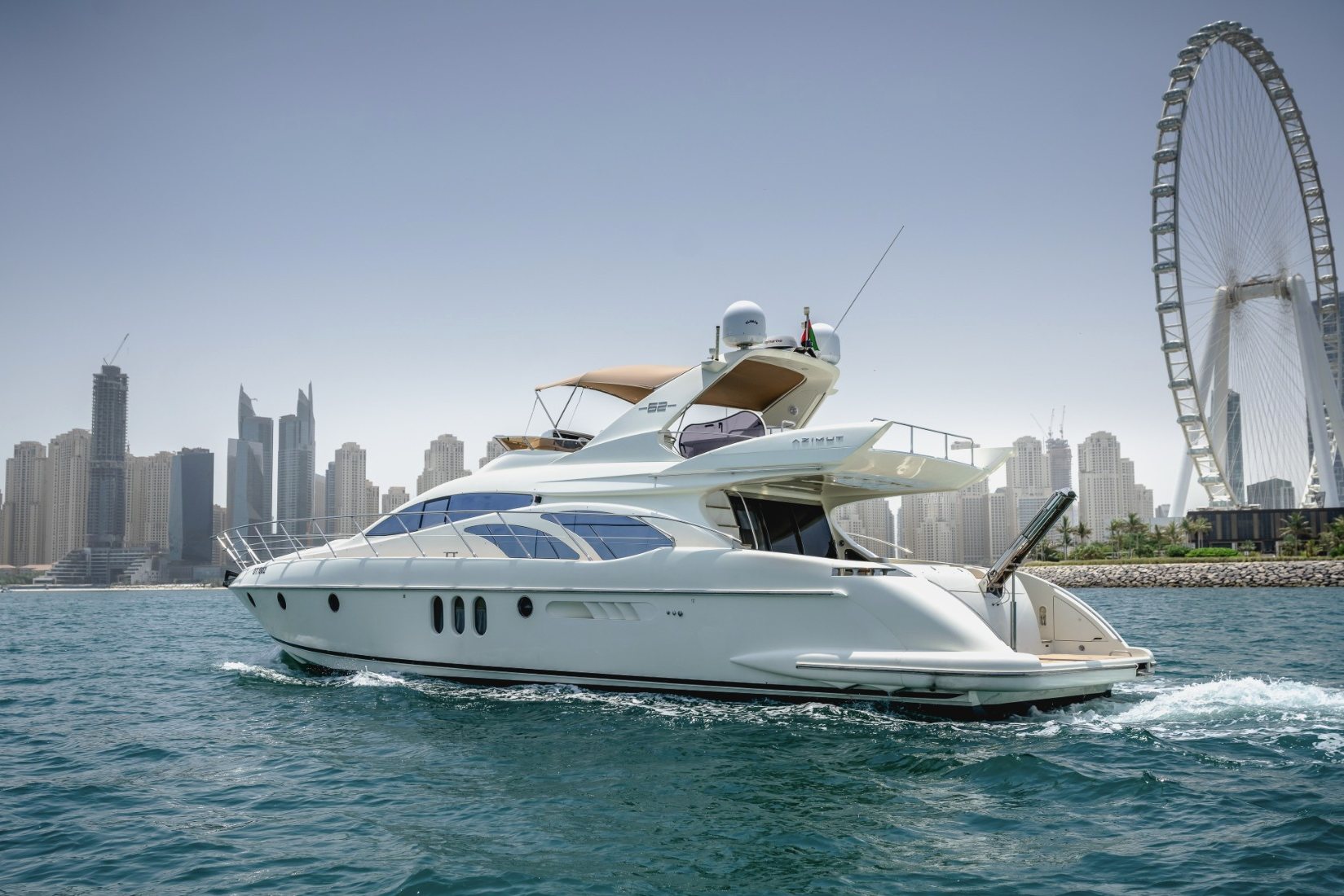 View 7: Azimut Lucky Star