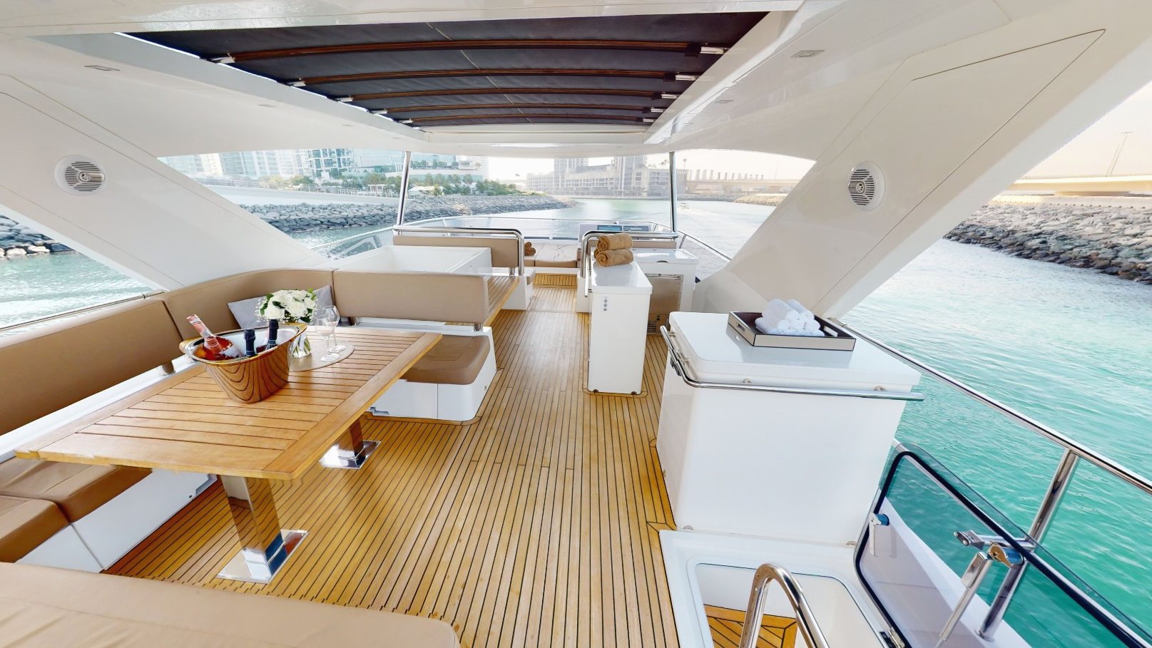 View 14: Galeon