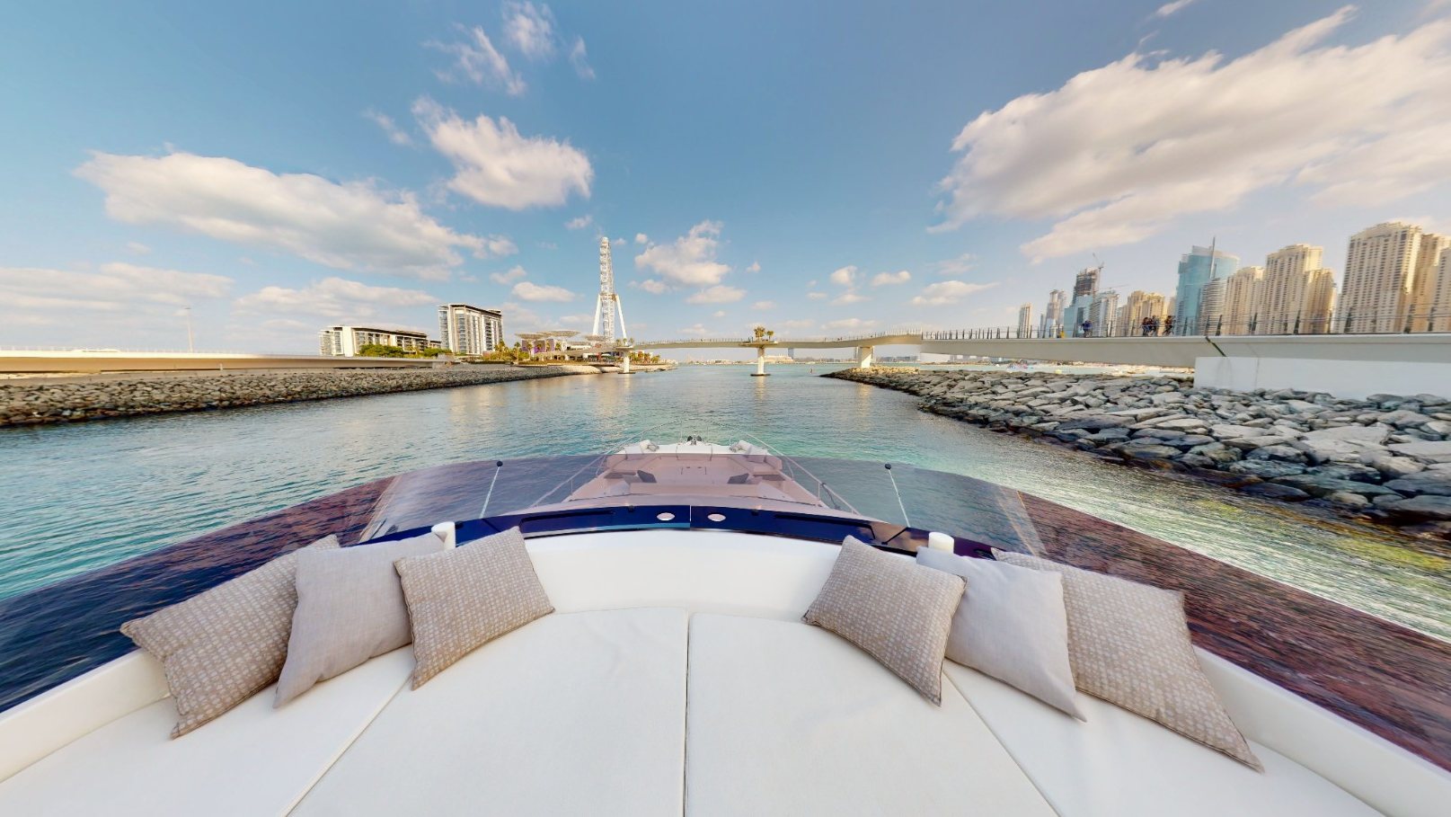 View 10: Ferretti 67 ft