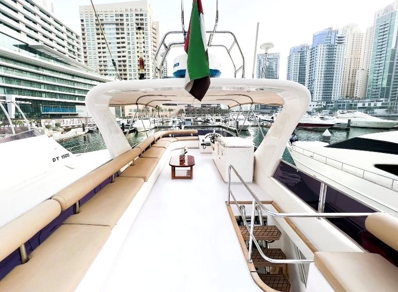 View 3: Dubai Marine Tisck