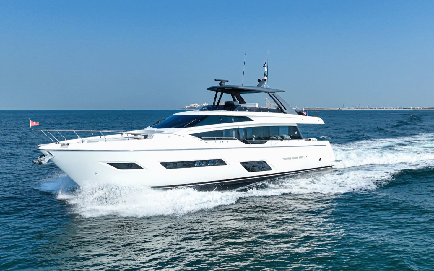 Ferretti 78 ft