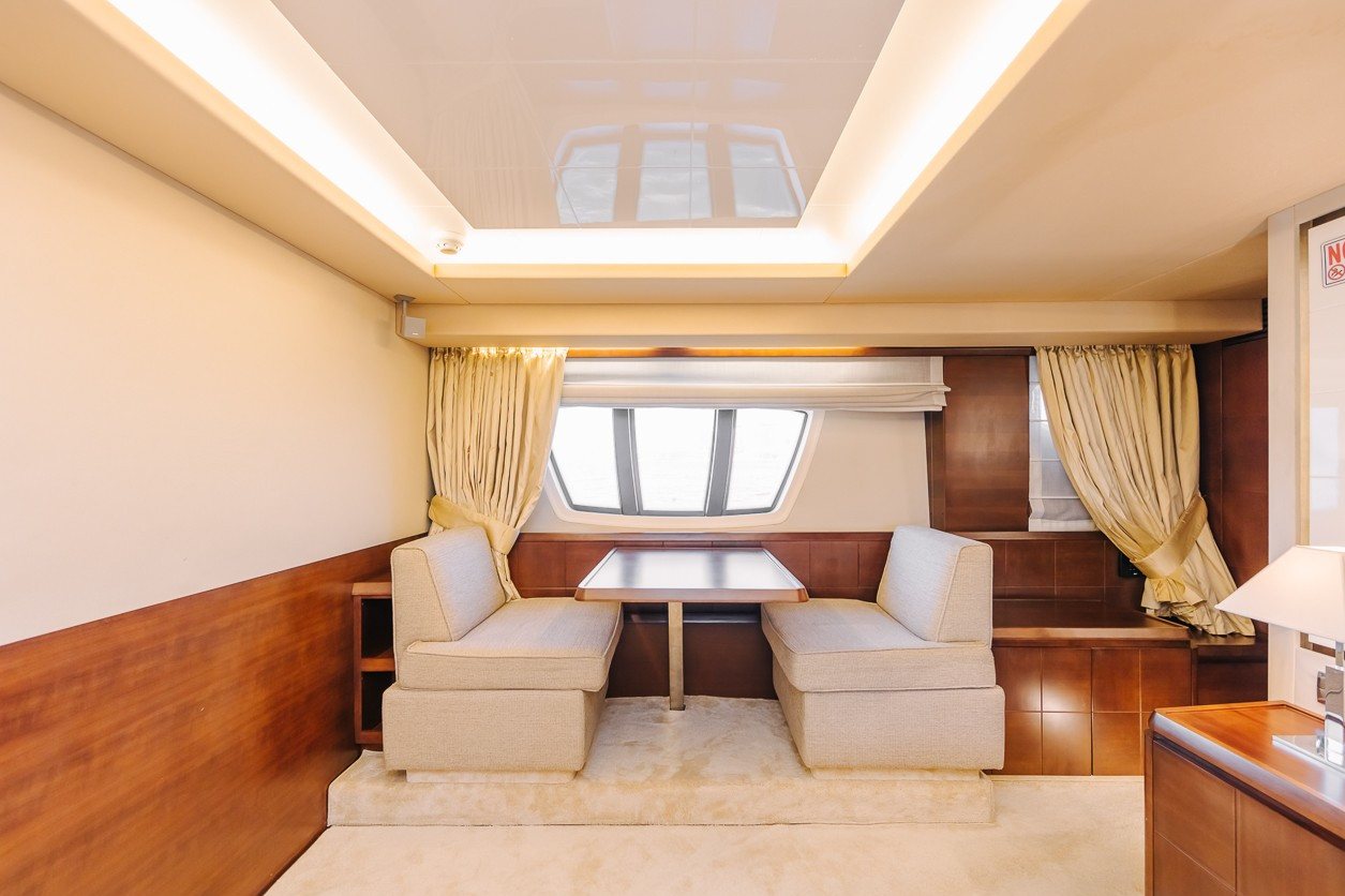 View 16: Azimut Viktoria