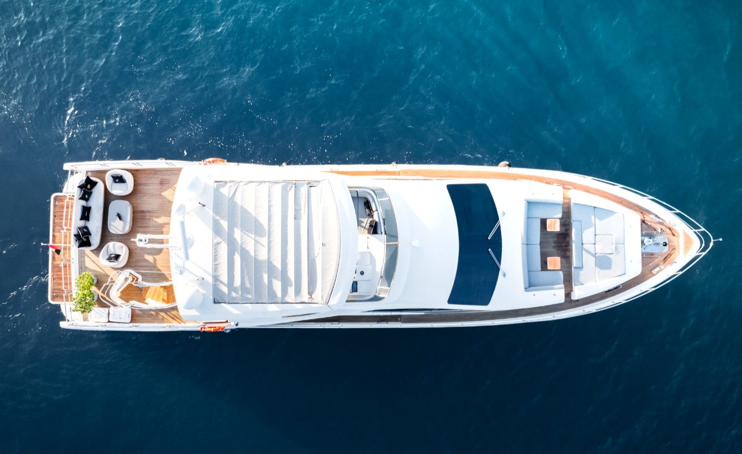 Azimut Satisfaction (88 Fuß)