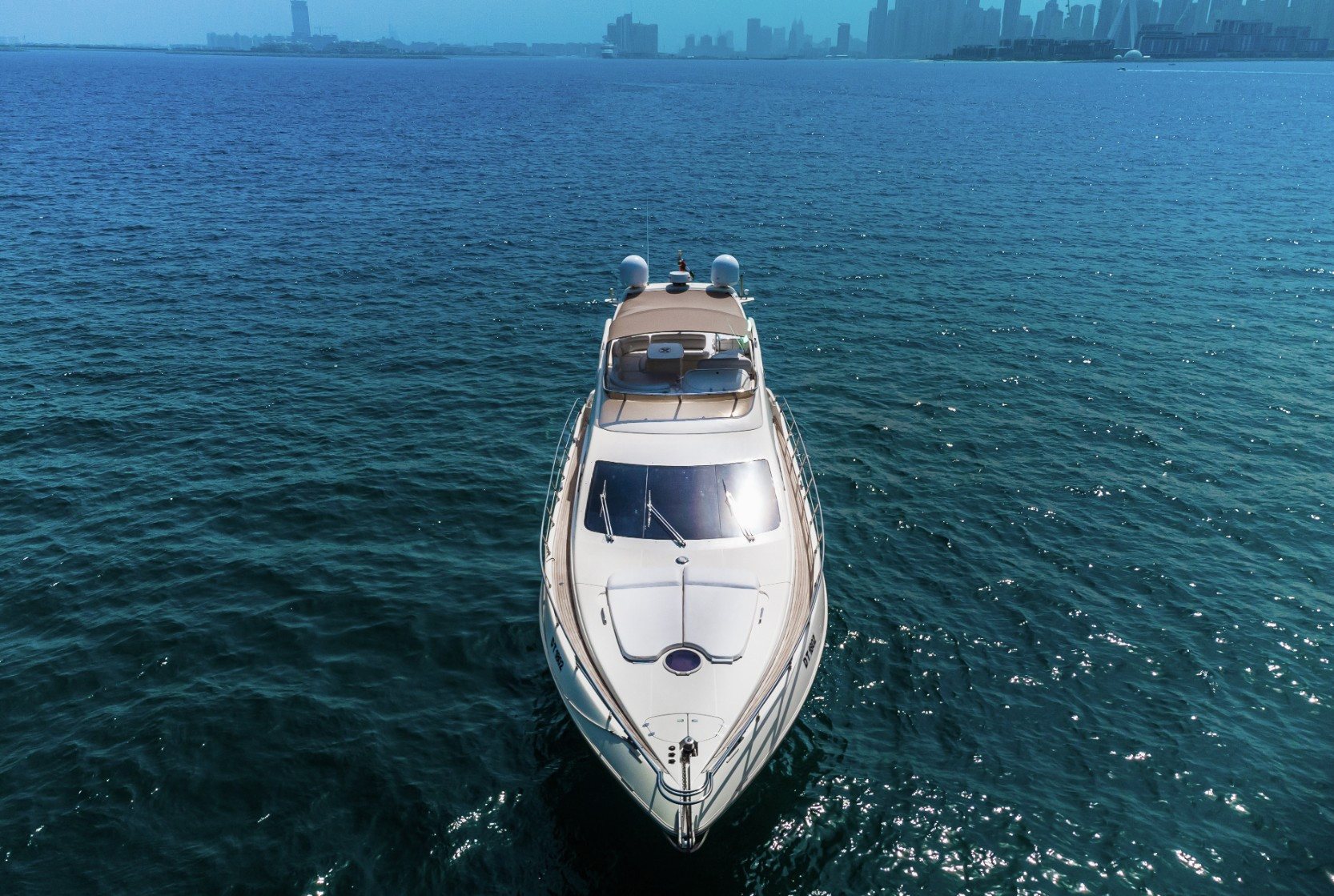 View 8: Azimut Lucky Star