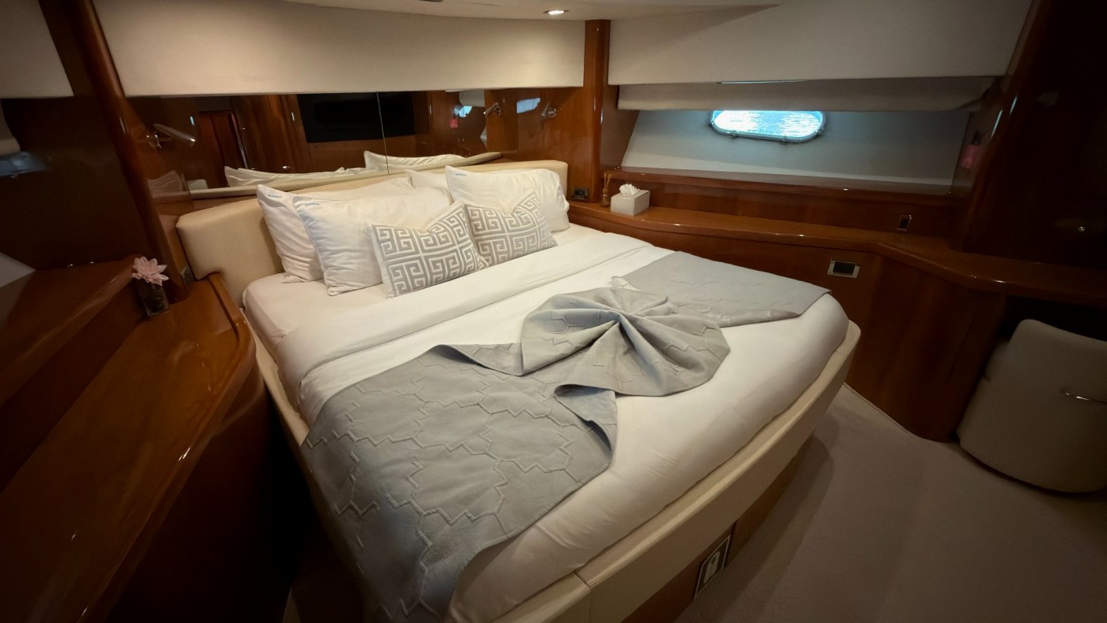 View 16: Sunseeker Aarna