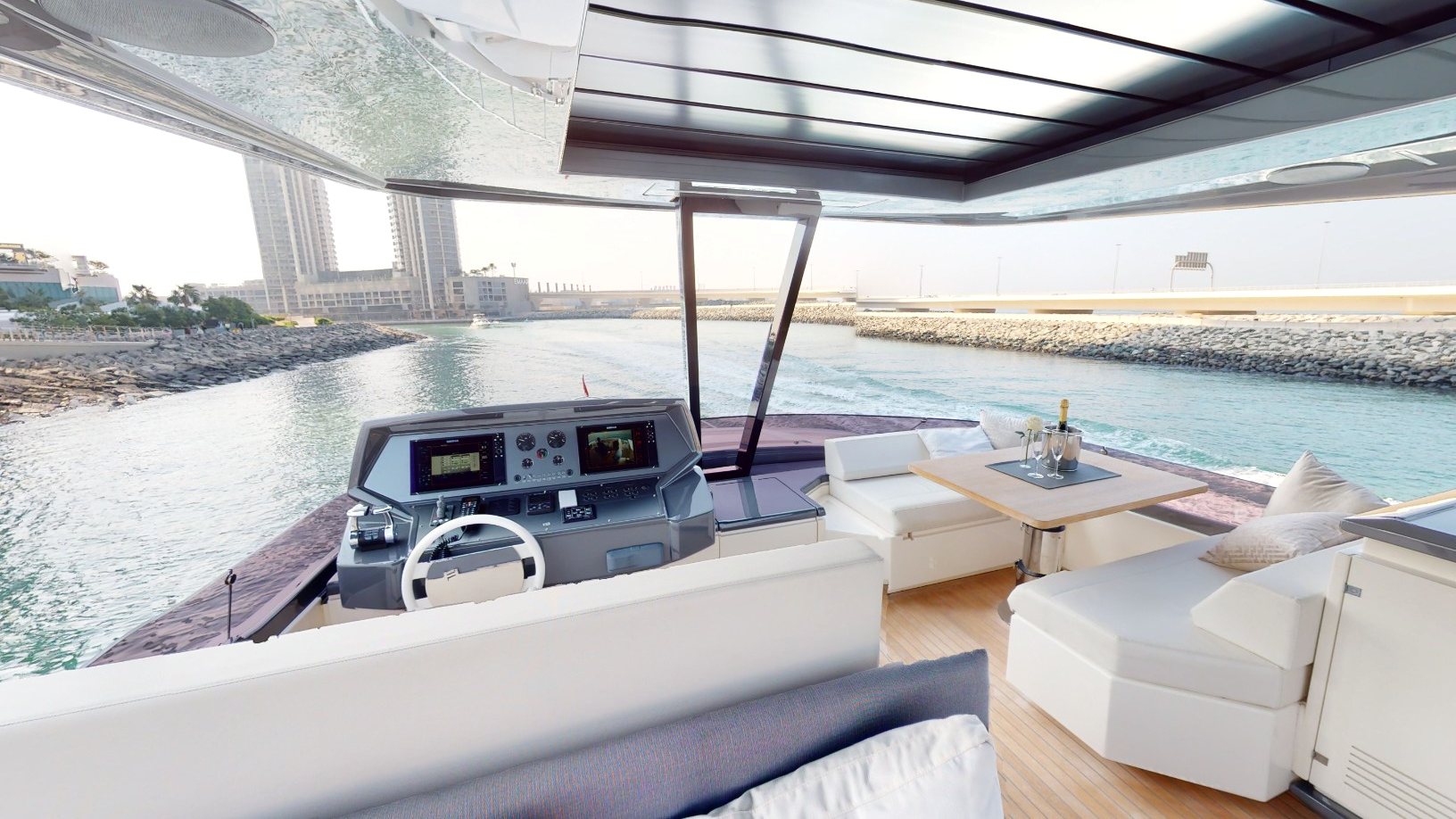 View 3: Ferretti 78 ft