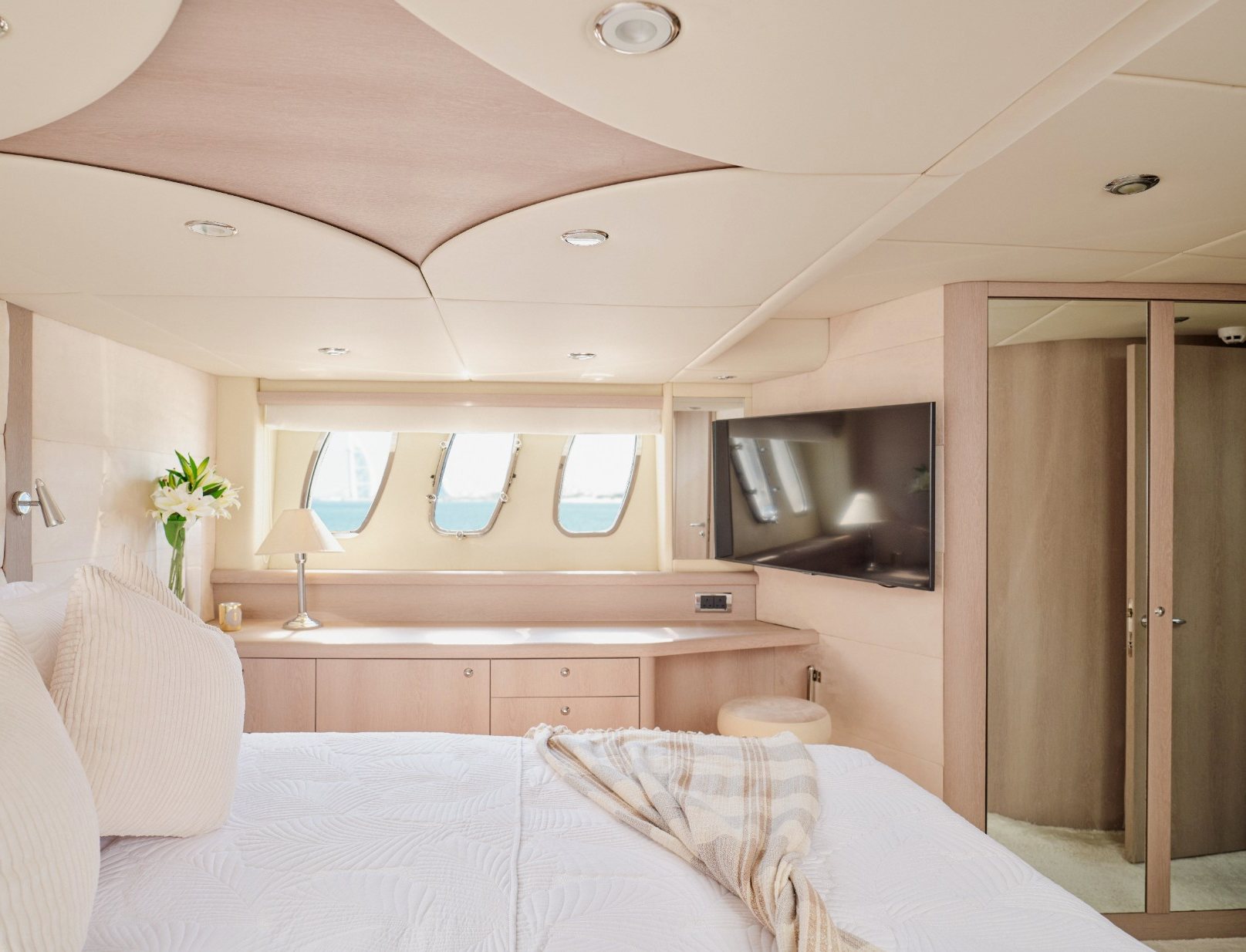 View 6: Sunseeker Satoshi