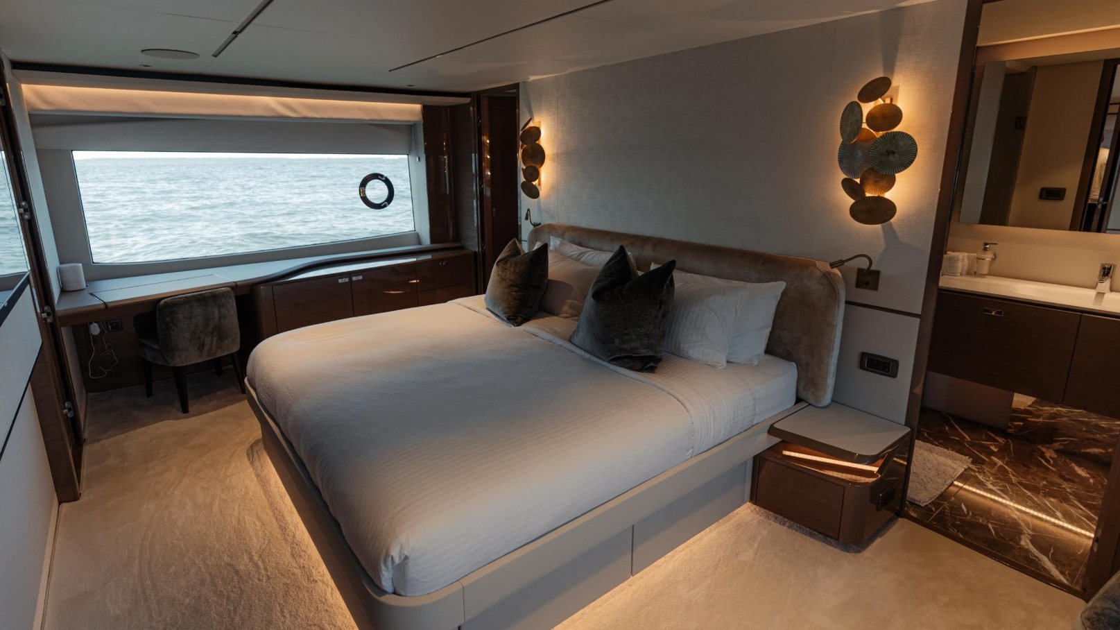 View 2: Princess 95X Super-flybridge