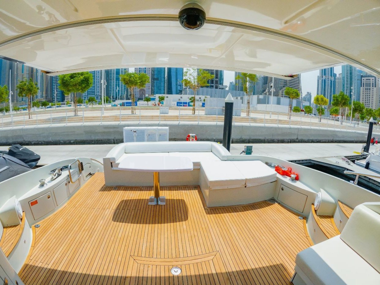 View 6: Azimut Sura