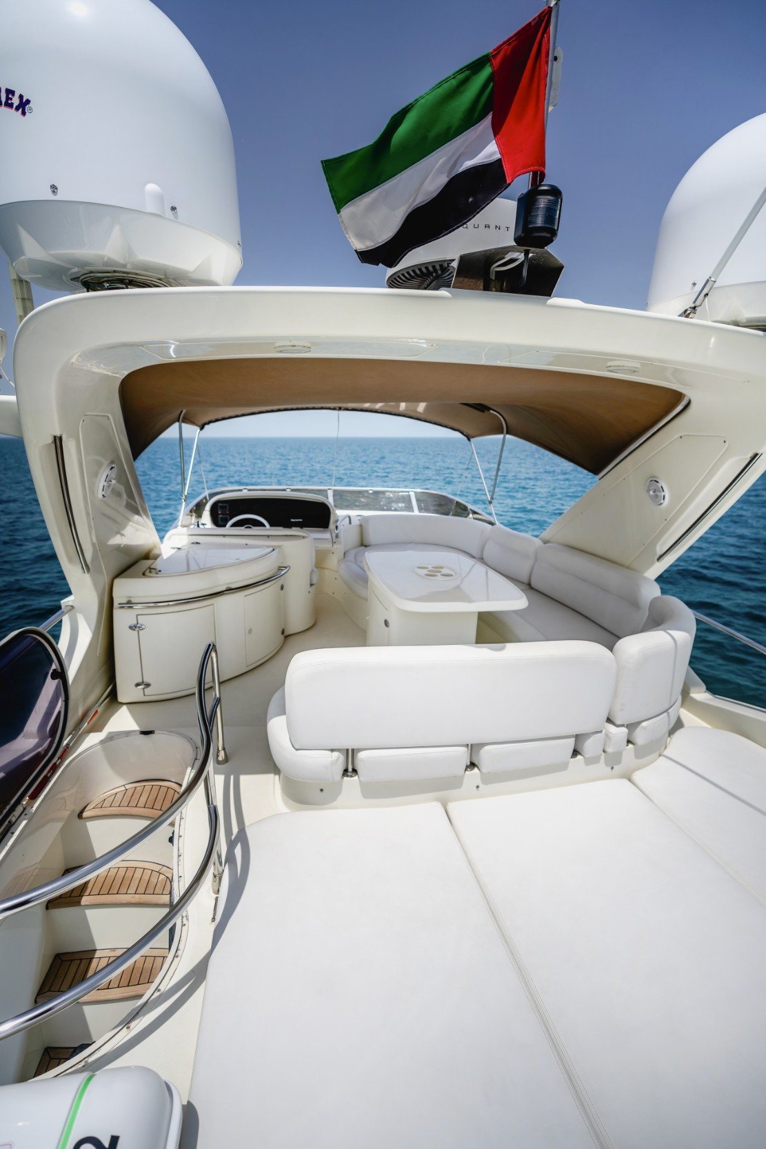 View 2: Azimut Lucky Star
