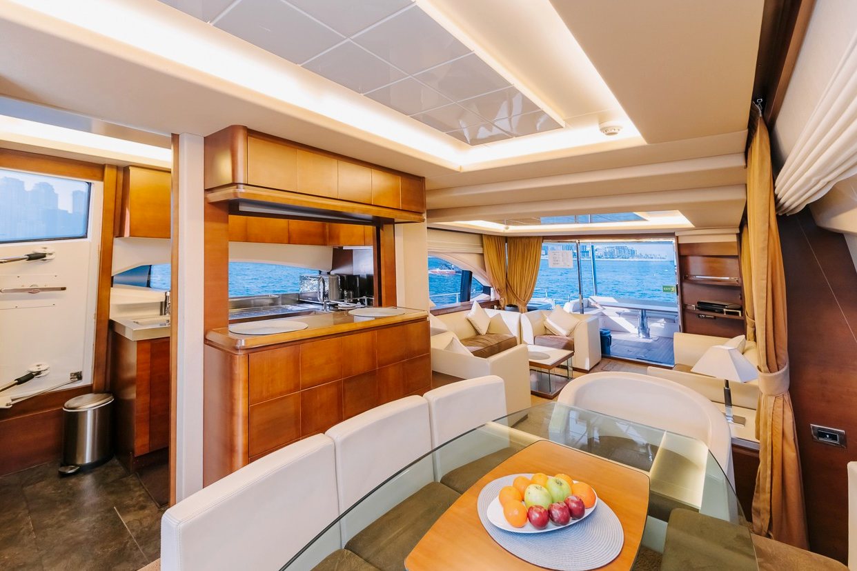 View 13: Azimut Viktoria