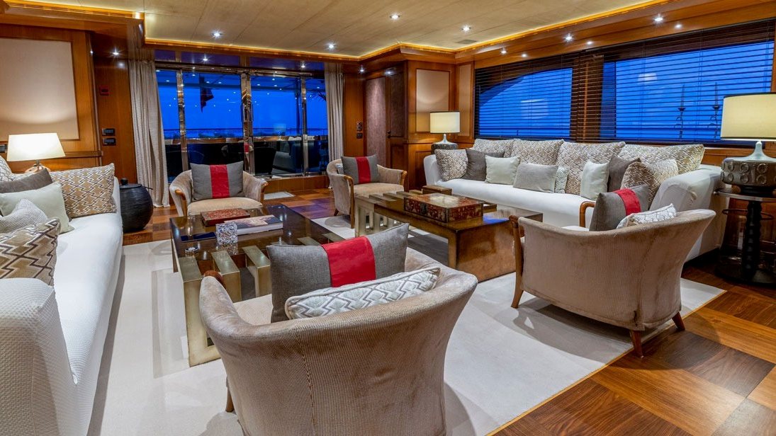 View 7: M/Y Behike