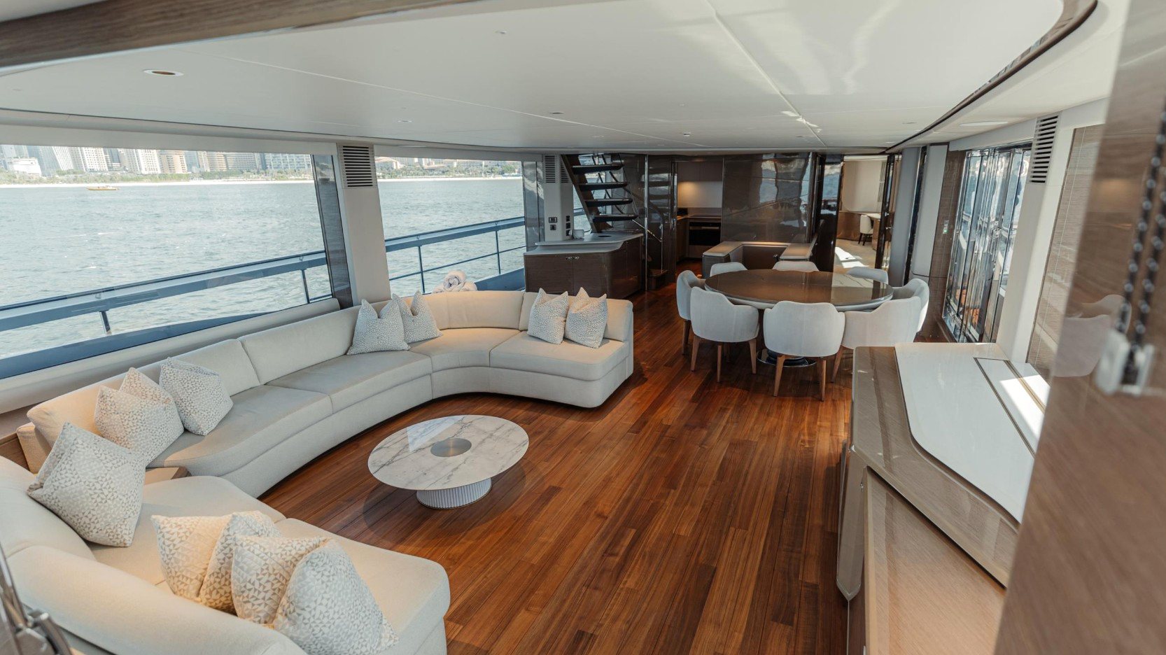 View 5: Princess 95X Super-flybridge