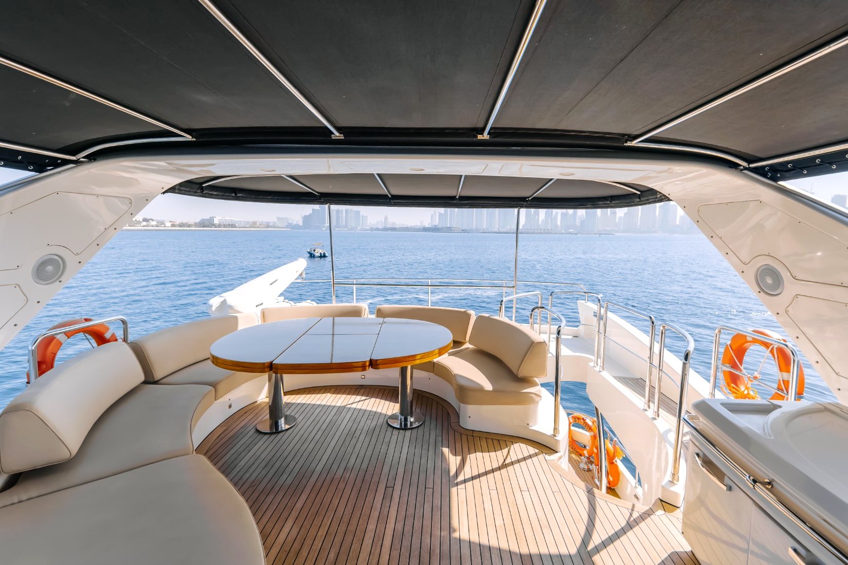 View 5: Azimut Viktoria