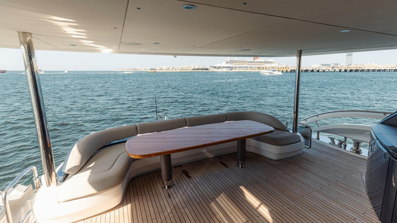 View 11: Princess 95X Super-flybridge