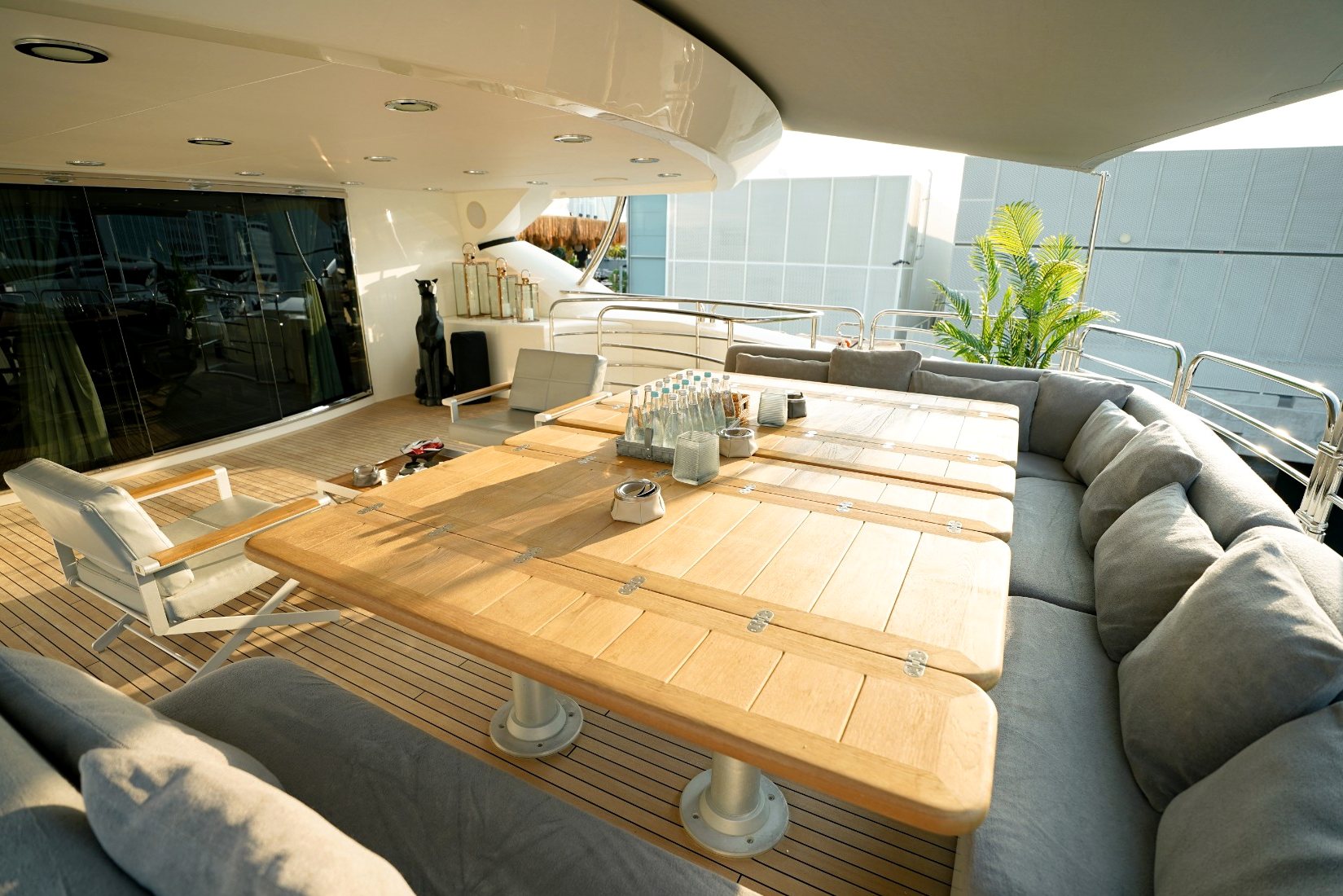View 7: Sunseeker Encore