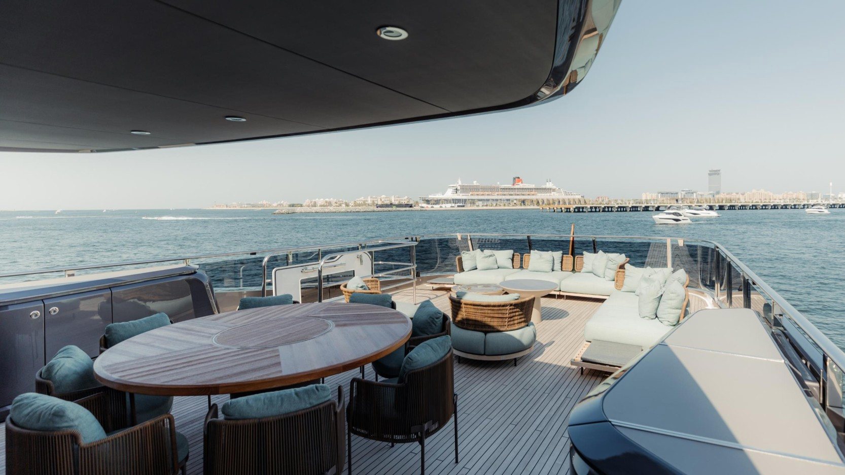 View 4: Princess 95X Super-flybridge