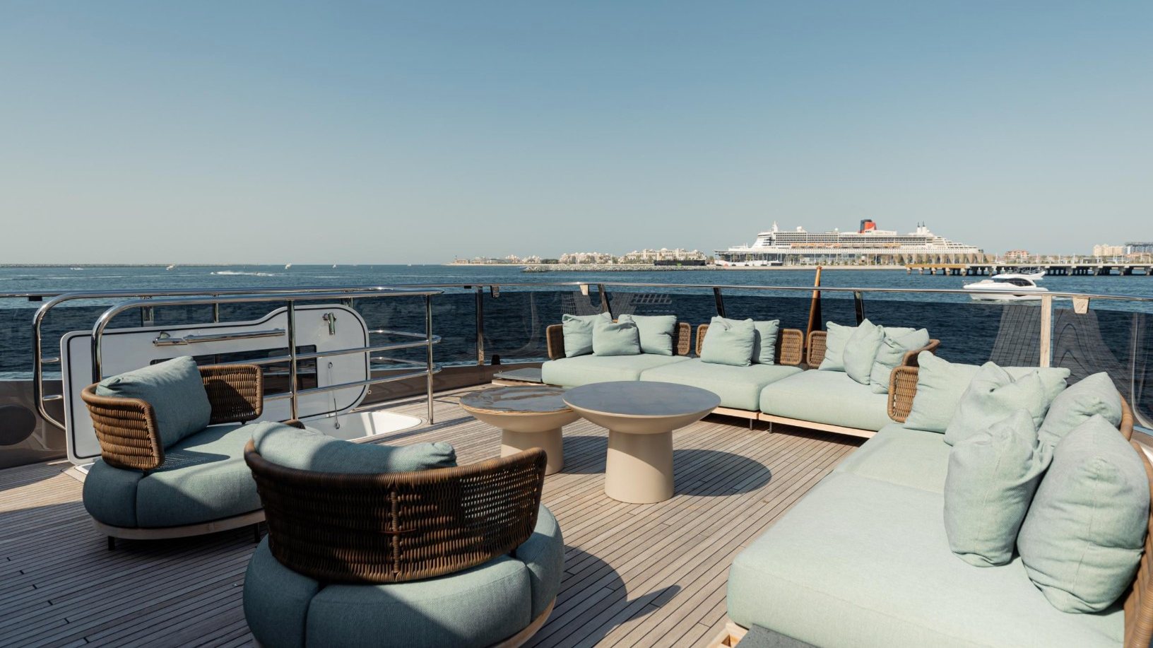 View 6: Princess 95X Super-flybridge